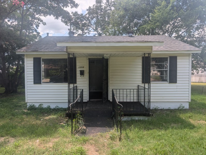 1205 6th Place Birmingham, AL 35214